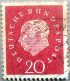 Selo postal da Alemanha de 1959 Theodor Heuss 20
