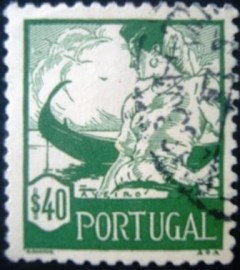 Selo postal de Portugal de 1941 Folk dresses - 610 U