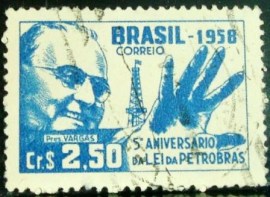 Selo postal do Brasil de 1958 Lei da Petrobrás - C 425 U