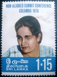 Selo postal do Sri Lanka de 1976 Mrs Bandaranaike - 511 N