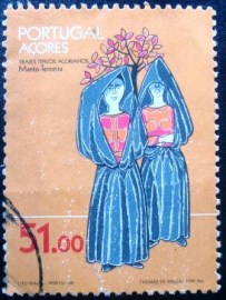 Selo postal dos Açores de 1984 Folk dresses