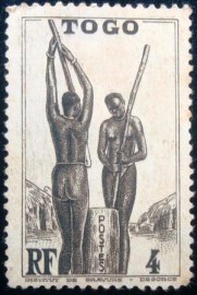 Selo postal do Togo de 1941 Togolese Women