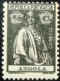 Selo postal de Angola 1921 Ceres ½
