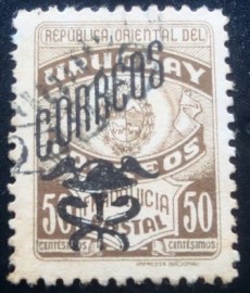 Selo postal do Uruguai de 1946 Overprint in black