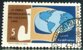 Selo postal do Brasil de 1969 Feira de Calçados
