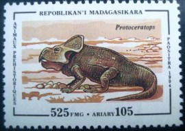 Selo postal Madagascar 1994 Protoceratops