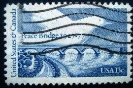 Selo postal Estados Unidos 1977 Peace Bridge and Dove