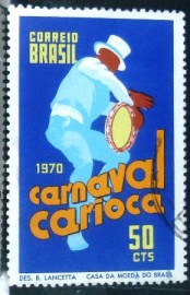 Selo postal do Brasil de 1970 Carnaval Carioca Pandeiro