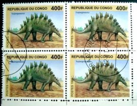Quadra de selos postais do Congo de 1999 Tuojiangosaurus