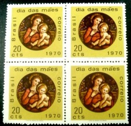 Quadra de selos postais do Brasil de 1970 Dia das Mães