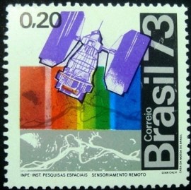 Selo postal do Brasil de 1973 INPE - C 789 M