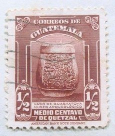 Selo postal da Guatemala de 1942 Vase of Guastatoya