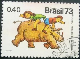 Selo postal do Brasil de 1973 Narizinho e Pedrinho - C 808 N1D