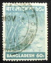 Selo postal de Bangladesh de 1973 Bamboo grove & Waterlilies