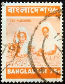 Selo postal de Bangladesh de 1973 Tea Picking