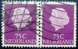 Par de selos postaiis da Holanda Queen Juliana 75c