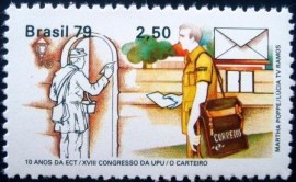 selo postal do Brasil de 1979 Carteiro
