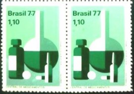 Par de selos do Brasil de 1977 Central de Medicamentos