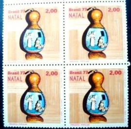 Quadra de selos do Brasil de 1977 Anjo e Maria