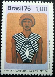 Selo postal do Brasil de 1976 Pintura Kaiapó - C 927 N