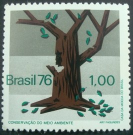 Selo postal do Brasil de 1976 Meio Ambiente