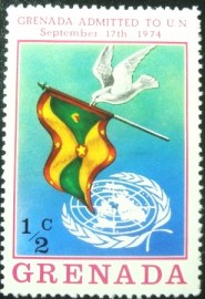 Selo postal de Grenada de 1975 Grenada flag and U.N.
