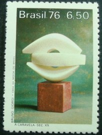 Selo postal do Brasil de 1976 A Caravela