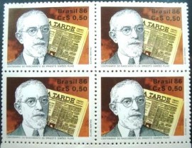 Quadra de selos postais de 1986 Ernesto Simões Filho - 1526 M