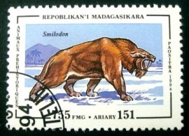 Selo postal de Madagaskar de 1994 Smilodon