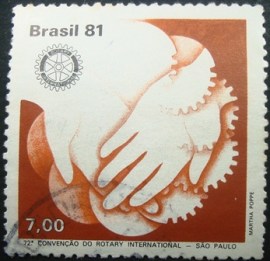 Selo postal do Brasil de 1981 Rotary Mãos - C 1201 U