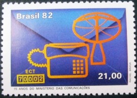 Selo postal do Brasil de 1982 Comunicações