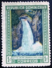 Selo postal da Rep. Dominicana de 1947 Waterfall of Jimenoa