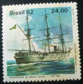 Selo postal do Brasil de 1982  Navio Escola Benjamin Constant