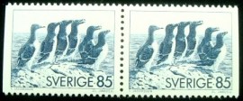 Par de selos postais da Suécia de 1976 Common Murre, Razorbill