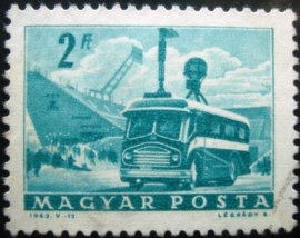 Selo postal da Hungria de 1963 Mobile Radio Transmitter and Stadium