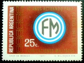 Selo postal da Argentina de 1971 Fabricaciones Militares