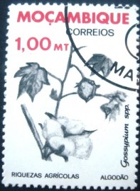 Selo postal de Moçambique de 1981 Agave sisalana