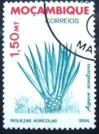 Selo postal de Moçambique de 1981 Agave sisalana