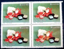 Quadra de selos postais do Brasil de 1988 Papai Noel