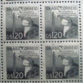 Quadra de selos postais do Brasil de 1945 Radiocomunicações