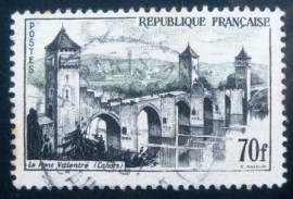 Selo postal da França de 1957 Cahors (bridge Valentre)