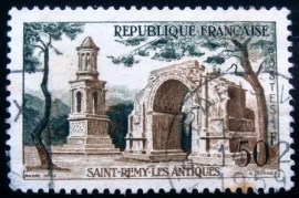 Selo postal da França de 1957 Saint Remy les Antiques