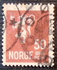 Selo postal da Noruega de 1927 Lion type II 50