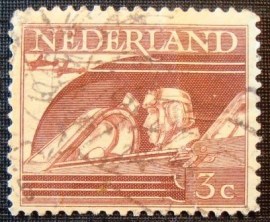 Selo postal da Holanda de 1944 Air force pilot