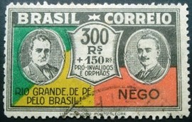 Selo postal do Brasil de 1931 Getúlio Vargas e João Pessoa 300+150
