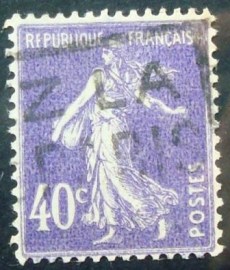 Selo postal da França de 1927 Semeuse fond plein