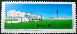 Selo postal de 1985 Catetinho e Memorial