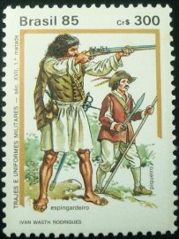 Selo postal de 1985 Espingardeiro e Piqueiro