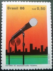 Selo postal do Brasil de 1986 Radiodifusão