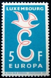 Selo postal de Luxemburgo de 1958 Dove over Letter 'E' 5